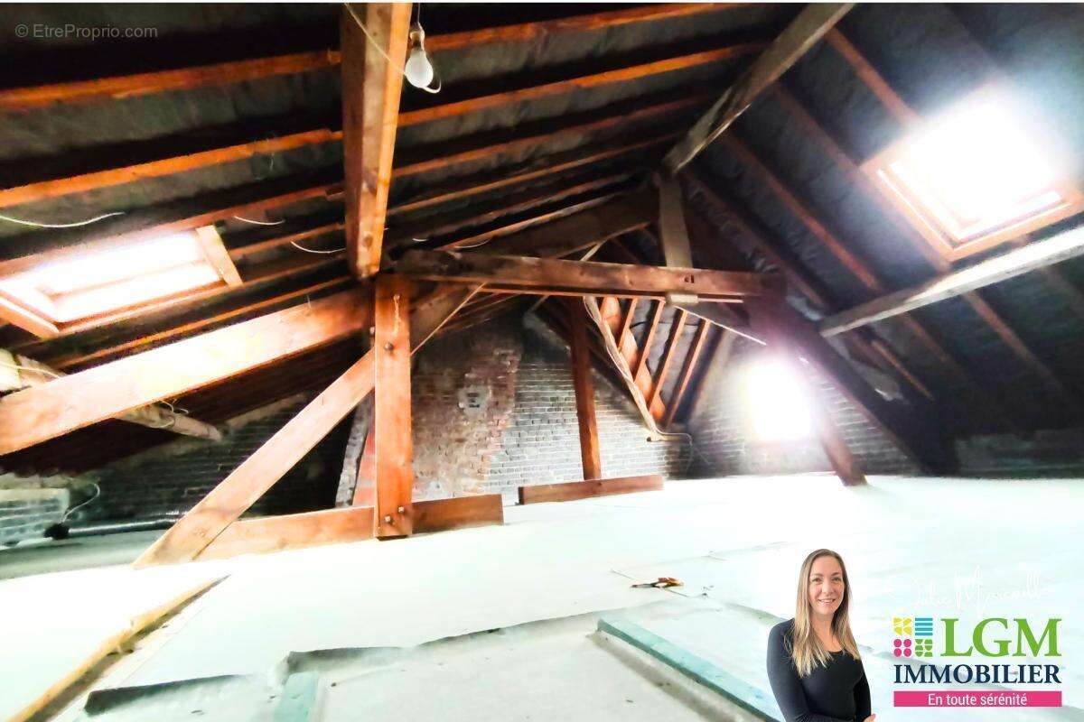  Maison avec fort potentiel, sous-sol complet et jardin – secteur Dampierre - photo 8