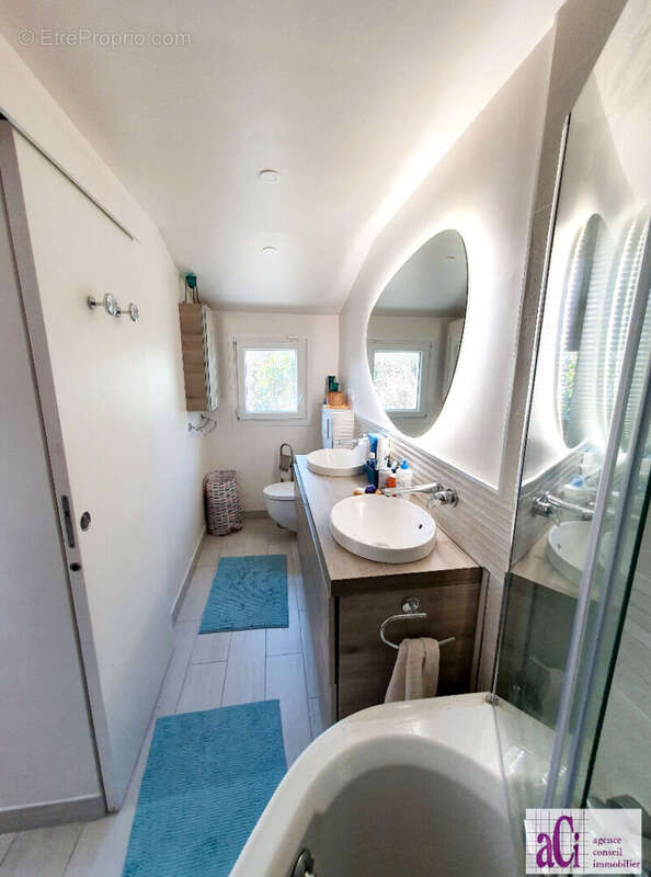 Maison à L'HAY-LES-ROSES