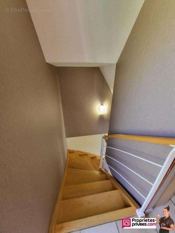 Maison à BOURG-DE-THIZY