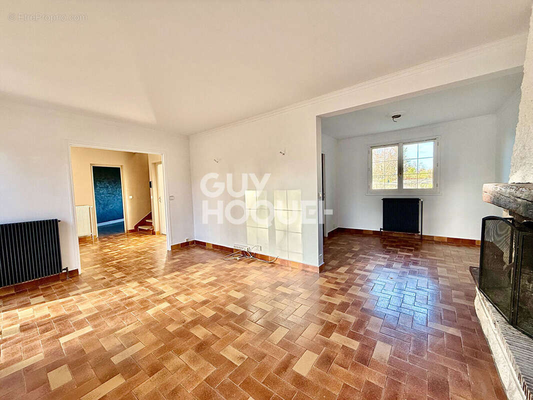 Maison à SAINT-SAUVEUR-SUR-ECOLE