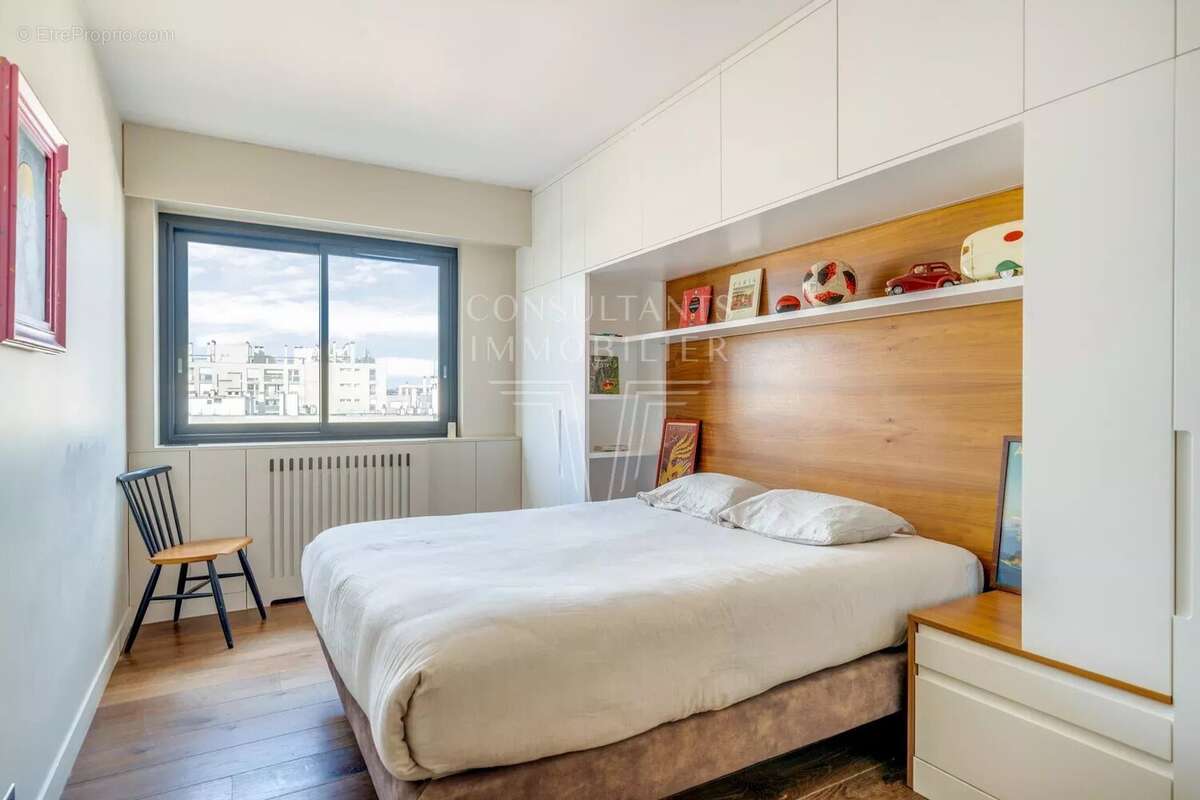 Appartement à PARIS-15E