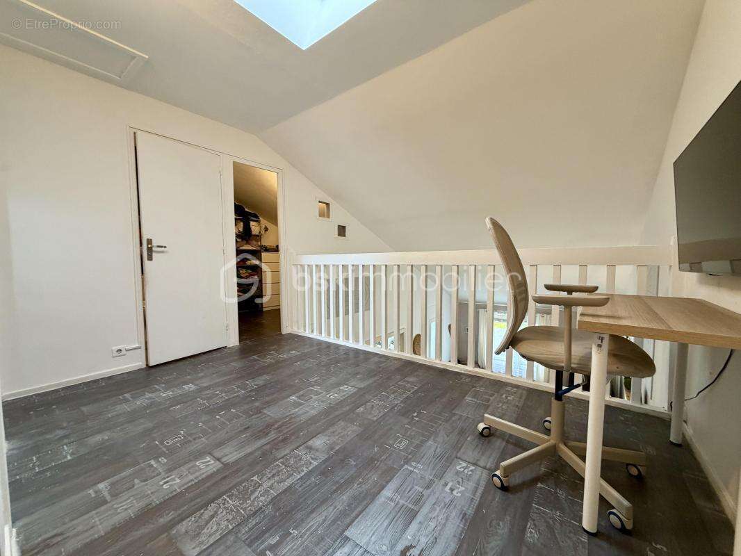 Appartement à COURCOURONNES