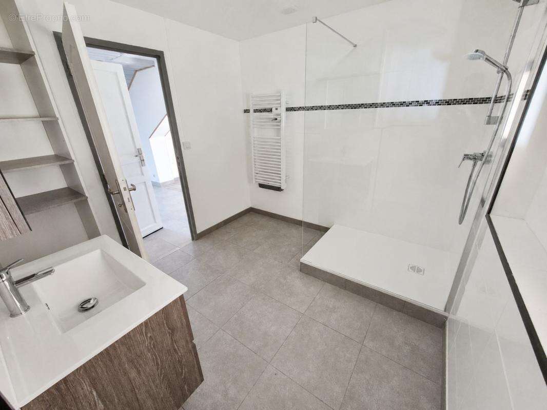 Appartement à vendre 2 pièces  (05) - photo 3