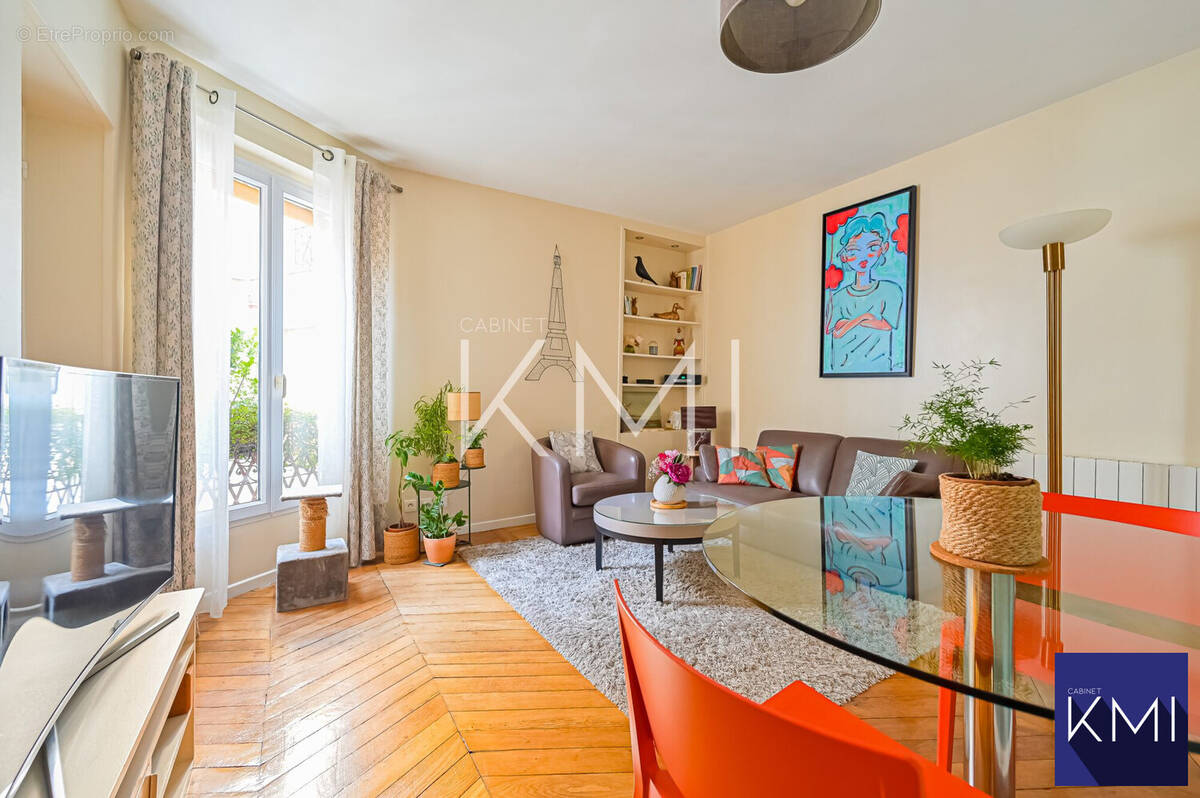 Appartement à PARIS-11E