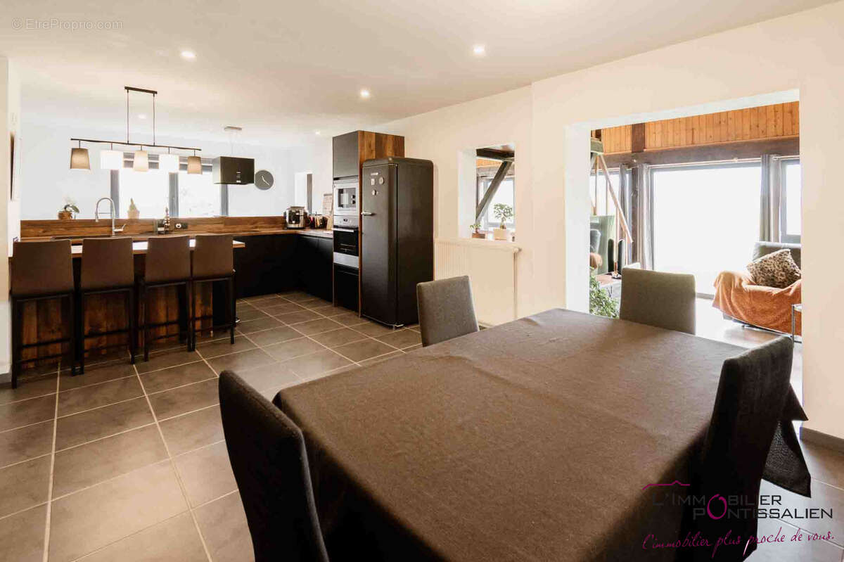 Appartement à SAINTE-COLOMBE