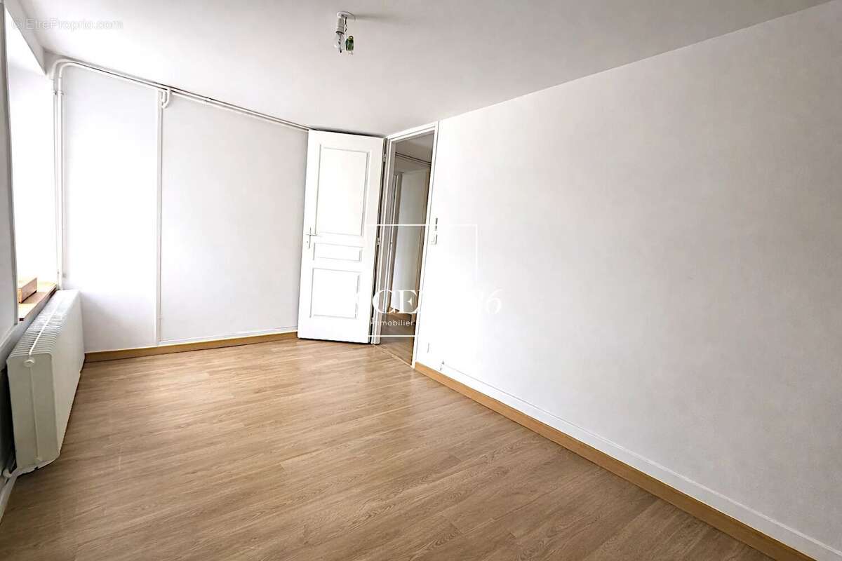 69250 fleurieu-sur-saone – limite neuville – appartement de type 3 en rez-de-jardin avec cave privative – parking et jardin coll - photo 6