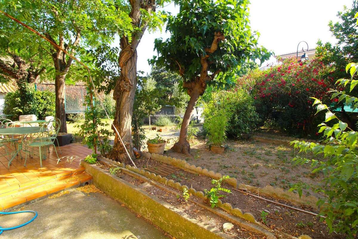 Maison à ROUJAN