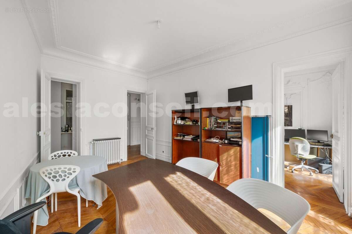 Photo n°7 - Appartement à PARIS-14E