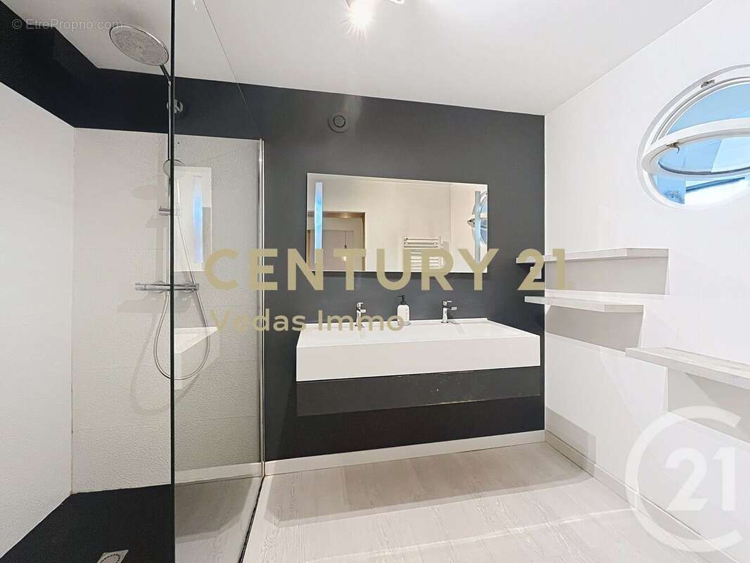 Maison à SAINT-JEAN-DE-VEDAS