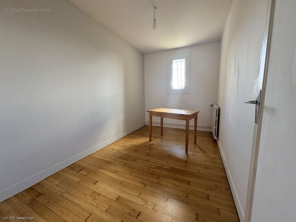 Maison à AUNAC