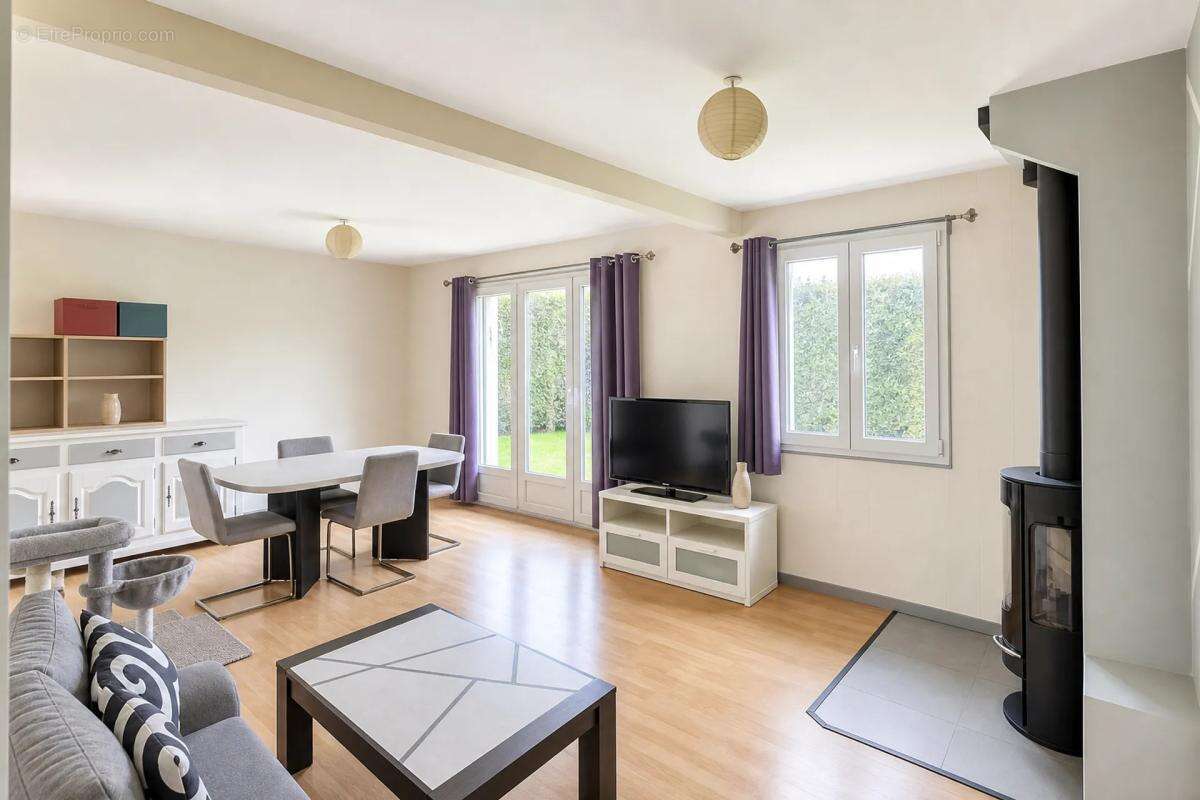 Maison à GRANDFRESNOY