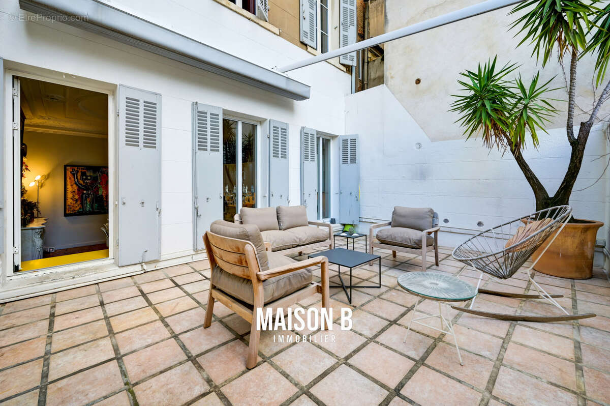 Appartement à MARSEILLE-6E