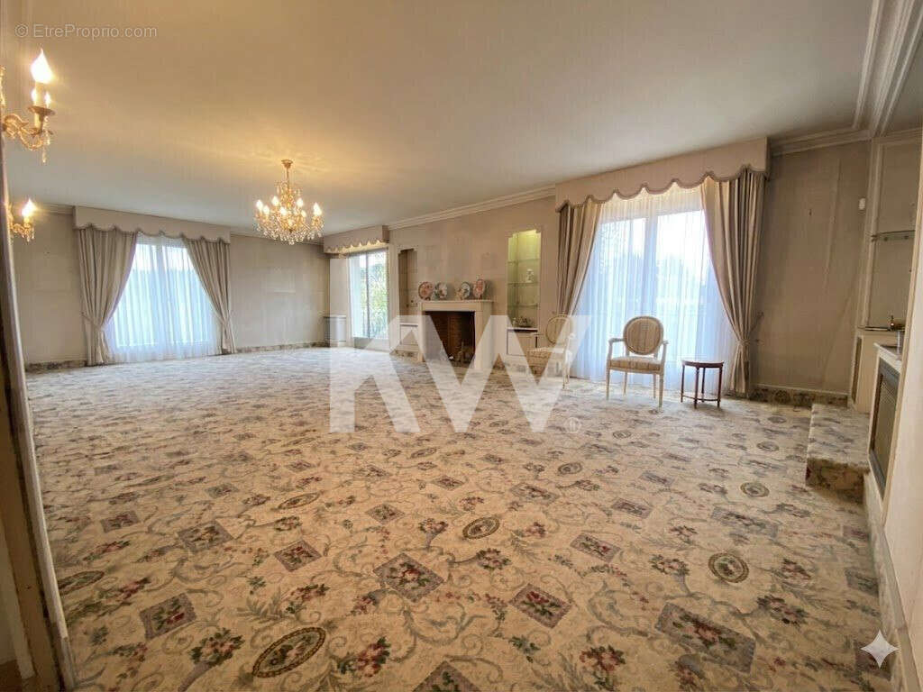 Maison 323 m² à Ouzouer-Le-Marche  - photo 7
