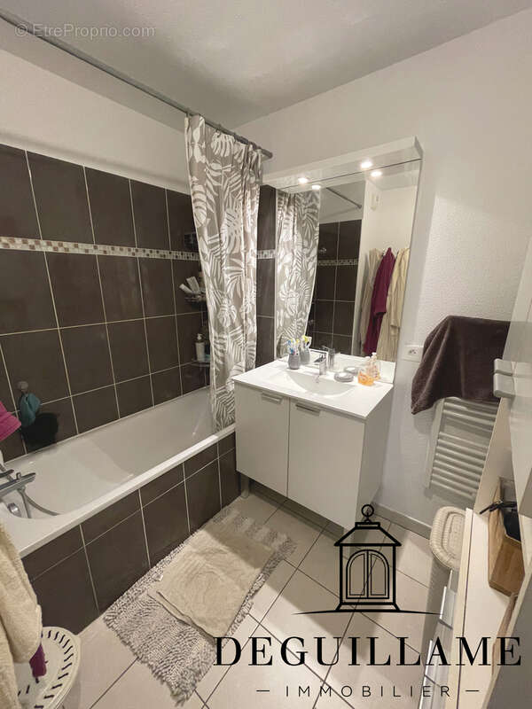 Appartement à MARSEILLE-15E