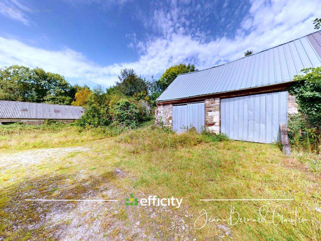 Maison à SAINT-HERNIN