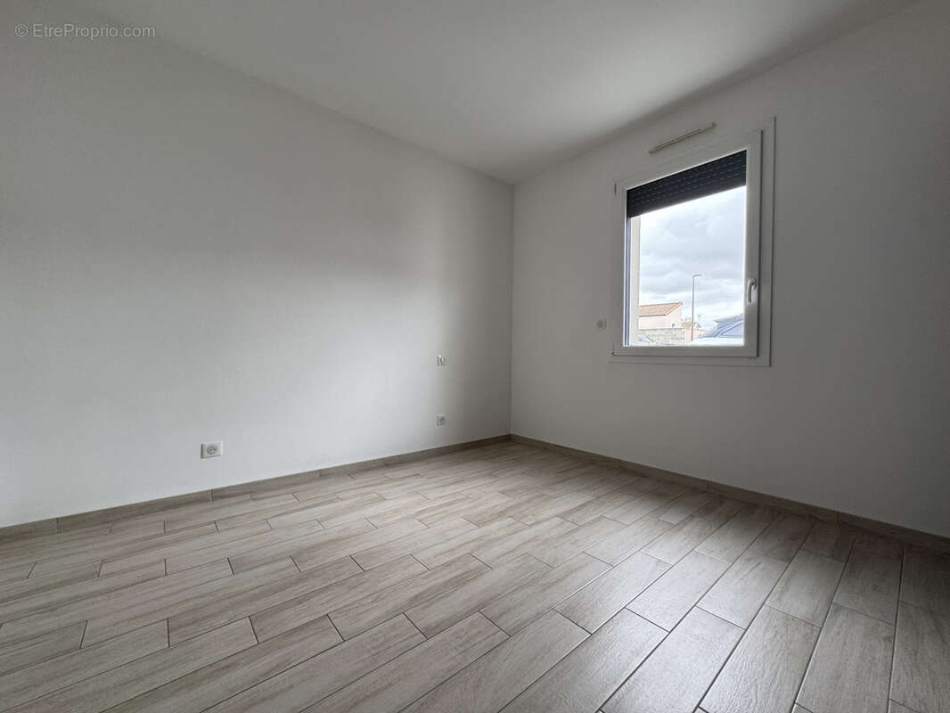 Maison de plain-pied 2018 à vendre à NIORT secteur Paul Guérin   3 chambres + garage - photo 9