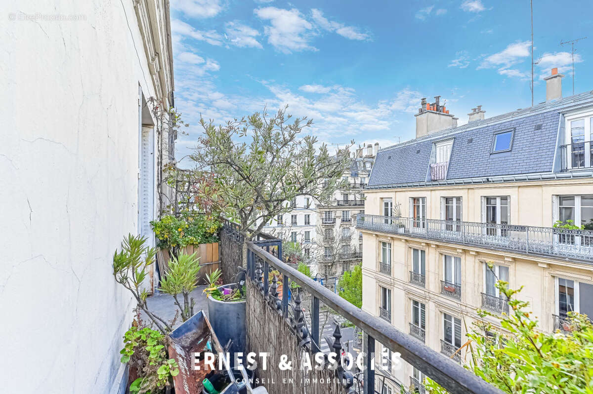 Appartement à PARIS-10E