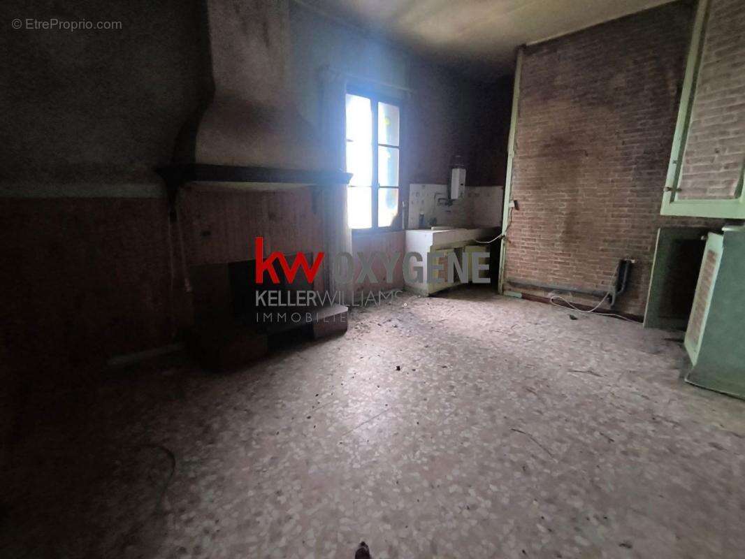 Commerce à LE BOULOU