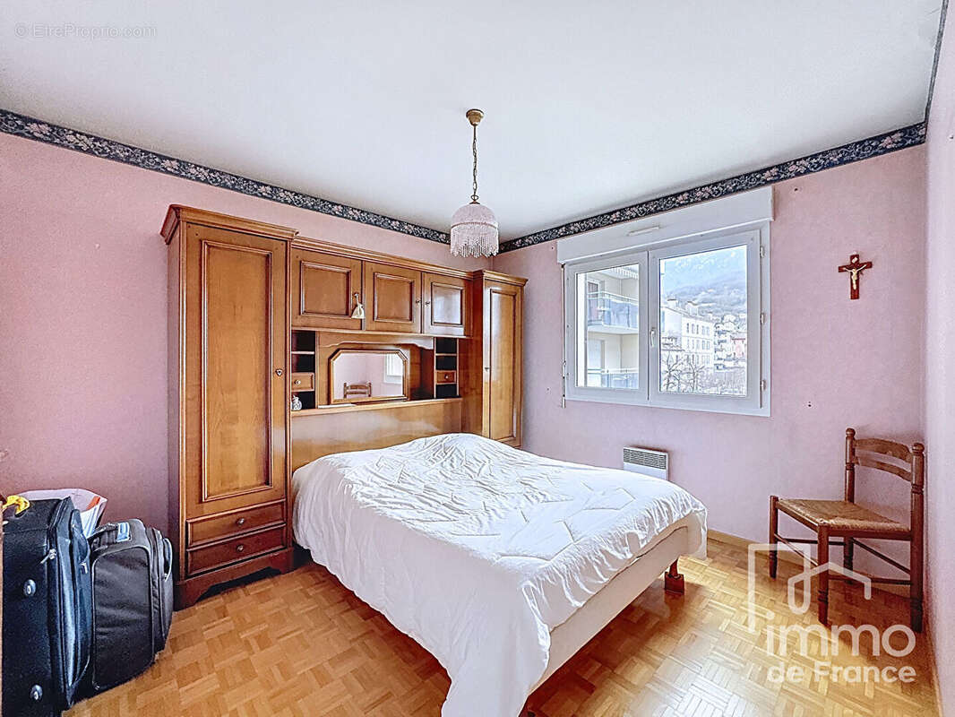 Appartement à BELLEGARDE-SUR-VALSERINE