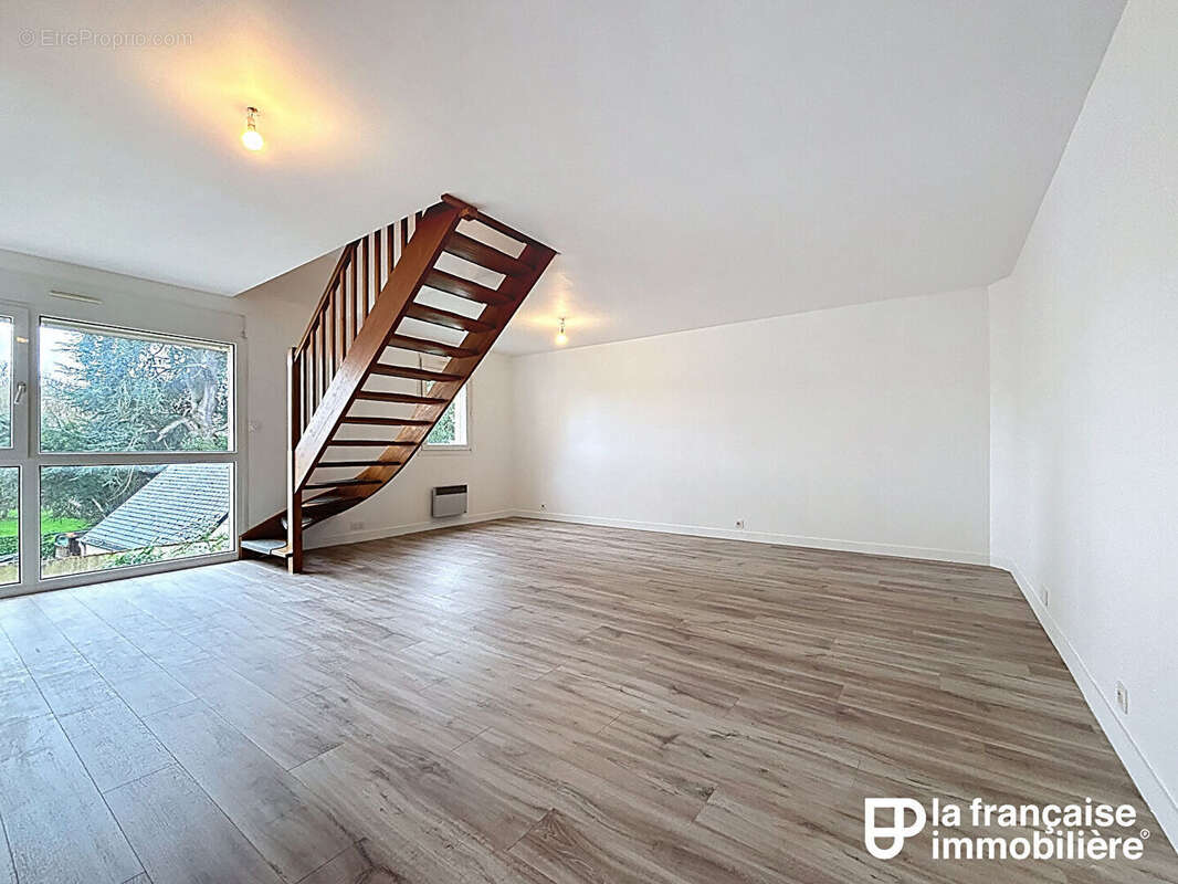 A VENDRE - Centre bourg Mordelles - Duplex de 65 m² habitables et 78.5 m² au sol - photo 2