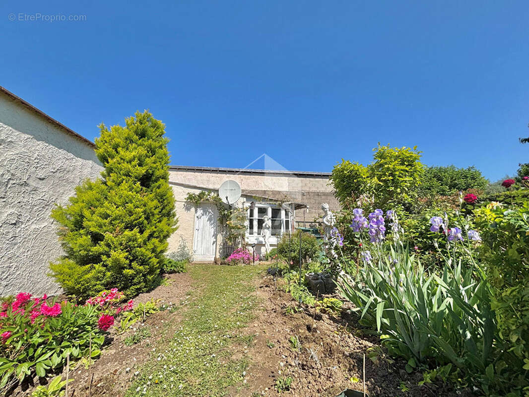 Maison à PONTAULT-COMBAULT