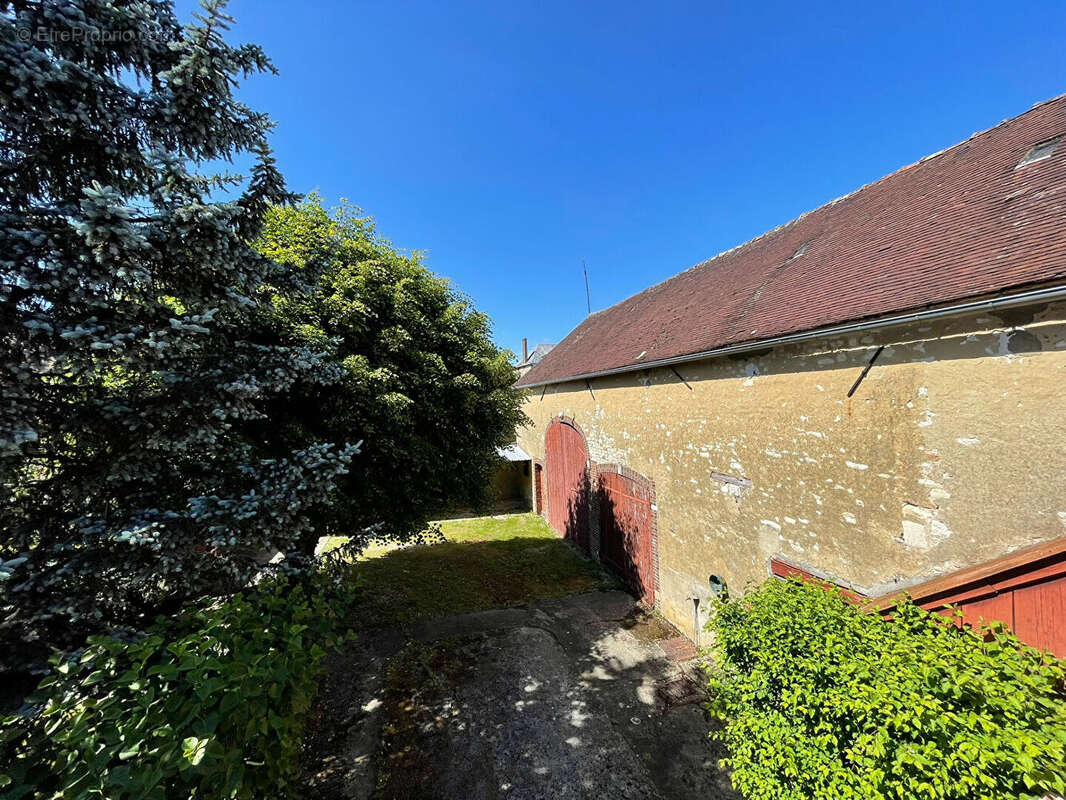 Maison à NEUVY-SAUTOUR