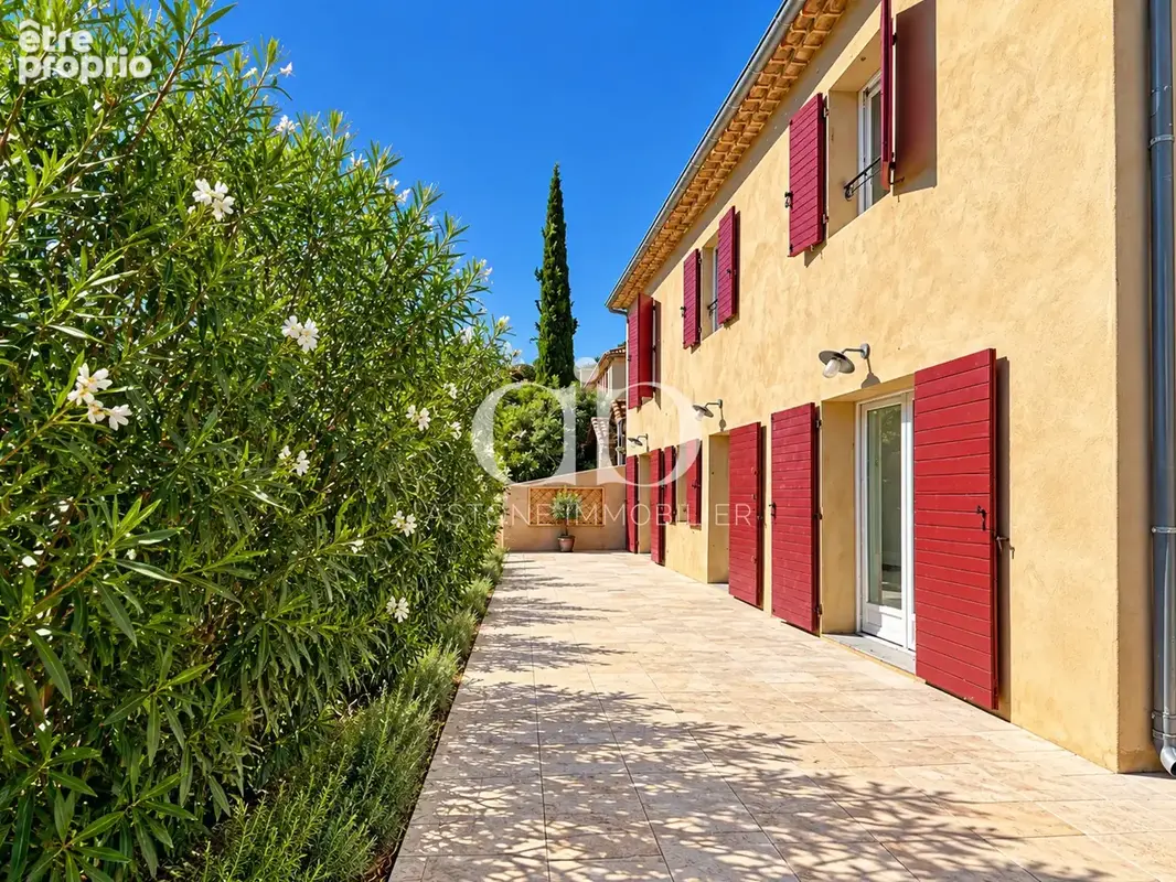 Roquevaire   le charme d’une bâtisse ancienne, l’esprit d’une maison et 300 m2 de jardin privatif - photo 23
