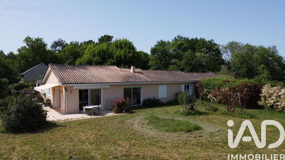 Photo 2 - Maison à MONTPON-MENESTEROL