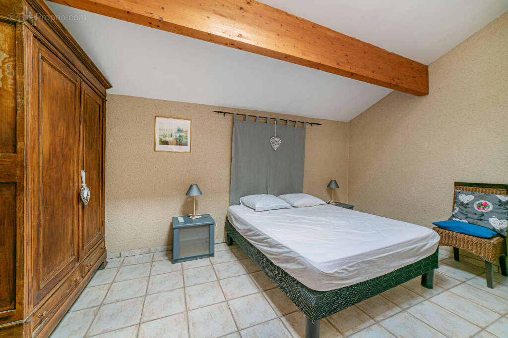 En lot et Garonne, a quelques minutes d'un village médiéval classé parmi les "Plus beaux villages de France", belle propriété re - photo 9