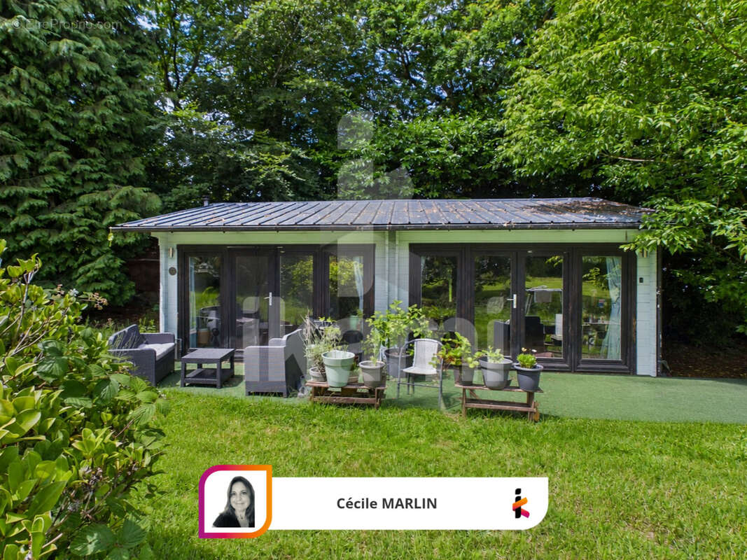 Maison de caractère avec maison indépendante, vue dominante et revenu locatif - photo 13