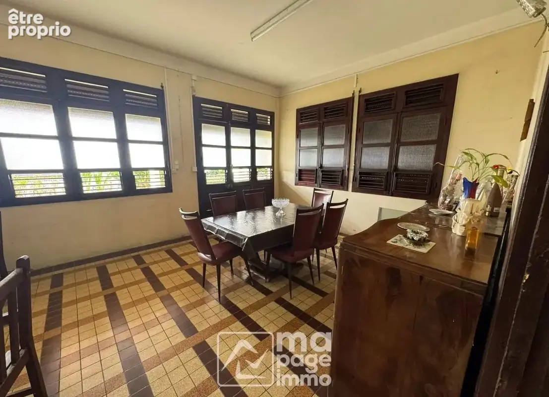 Vds Villa T5 + Garage et jardin, Lamentin - photo 6