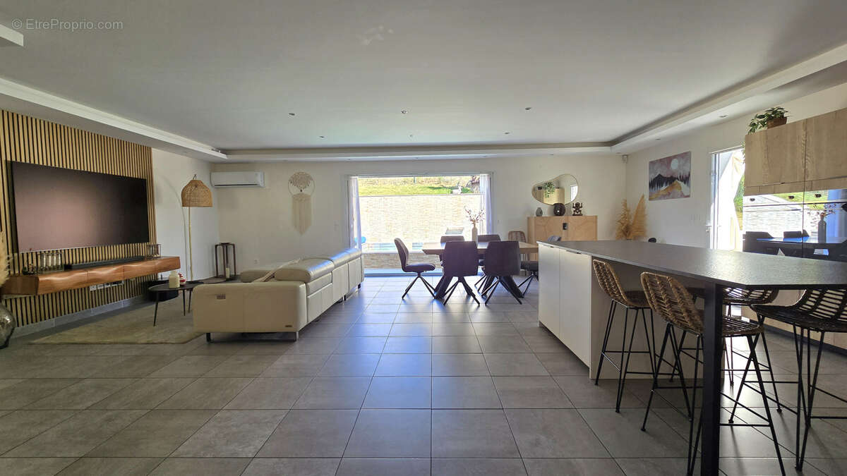 Maison à CAUMONT-SUR-DURANCE