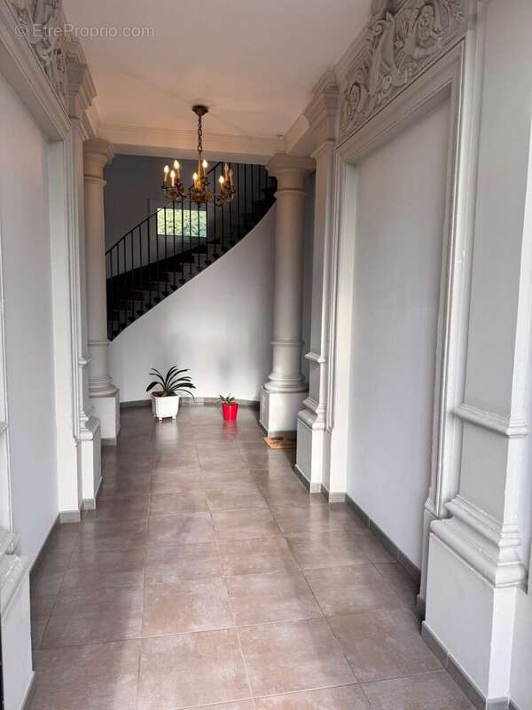 Appartement à VAILLY-SUR-AISNE