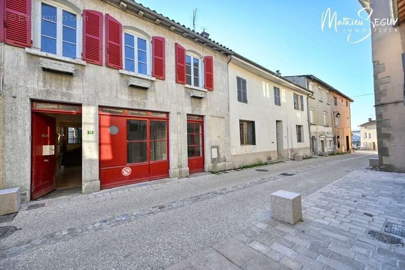 Ancienne maison du menuisier avec son atelier au coeur du village de Millery - photo 22