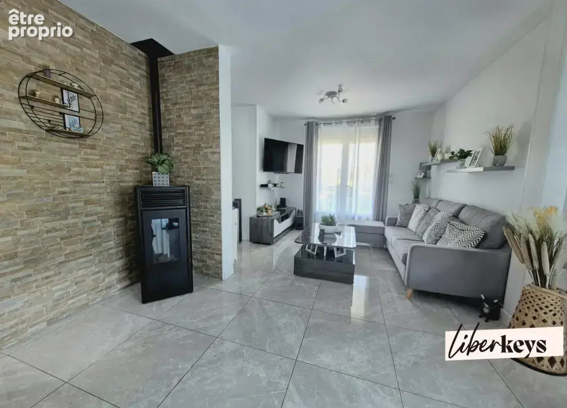 Maison en parfait état proche du centre-ville de Chambly – Vie de plain-pied possible - photo 5