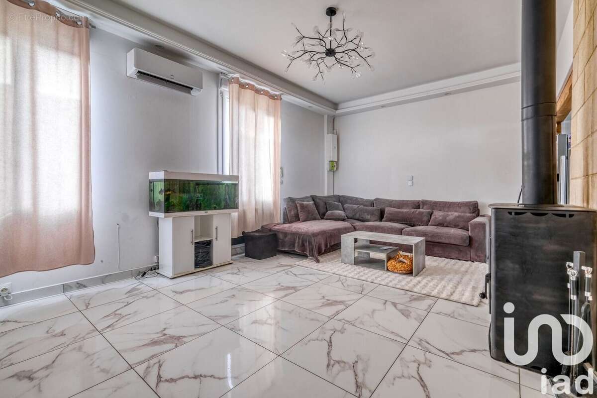 Photo 2 - Maison à VARREDDES