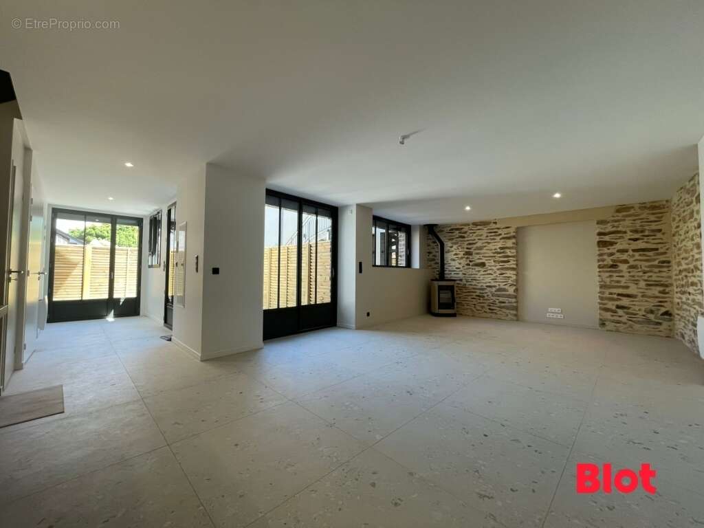 Maison à BAIN-DE-BRETAGNE