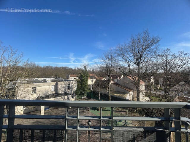 Appartement à SAINTE-GENEVIEVE-DES-BOIS