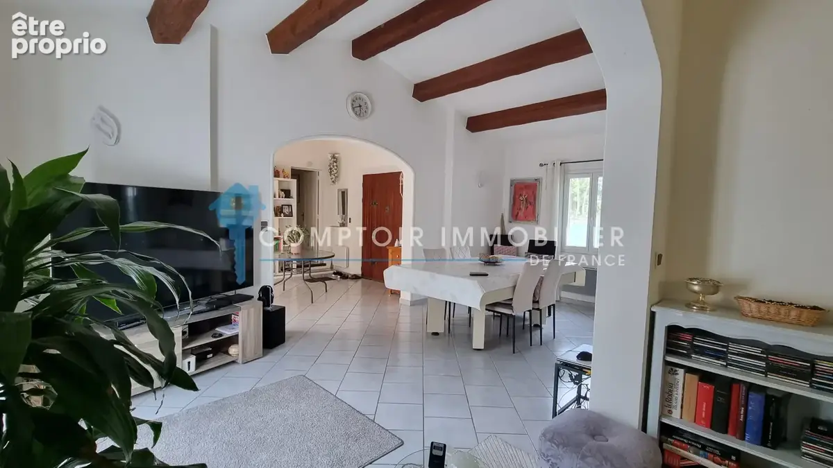 A VENDRE (VAR - 83) - Villa à vendre avec 3 chambres proche du village - photo 3