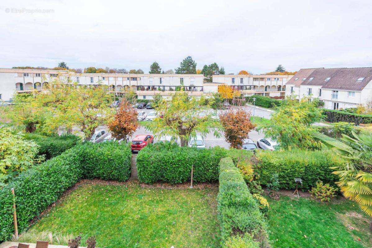 Appartement à MONTIGNY-LE-BRETONNEUX