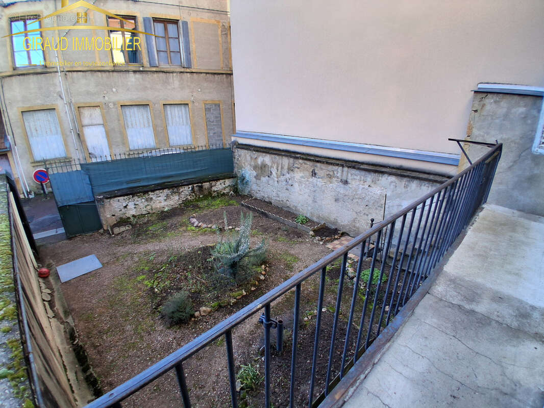 Appartement à CHARLIEU