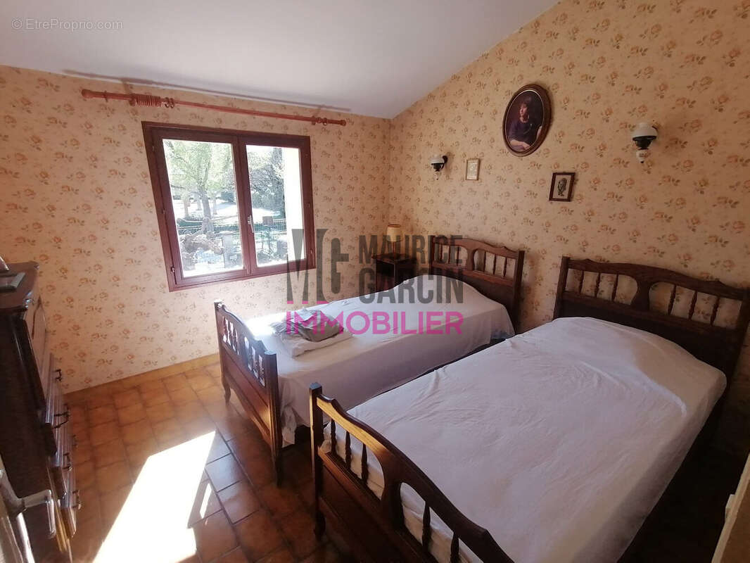 Maison à L'ISLE-SUR-LA-SORGUE