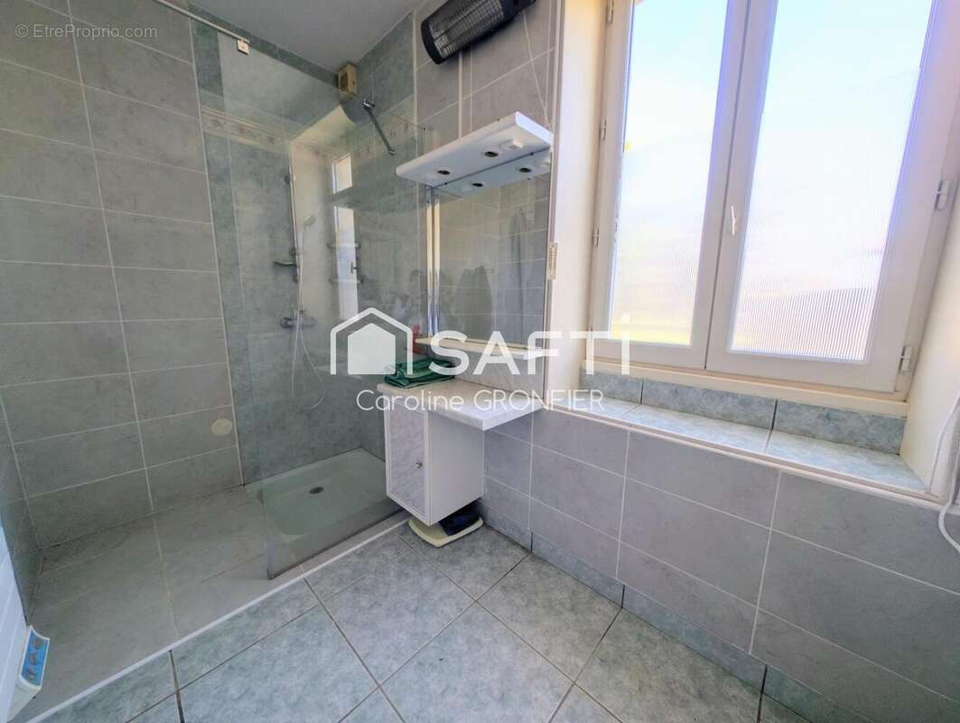 Photo 9 - Maison à PALINGES