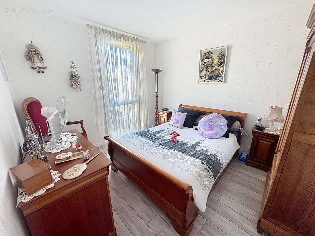 Appartement à CHILLY-MAZARIN