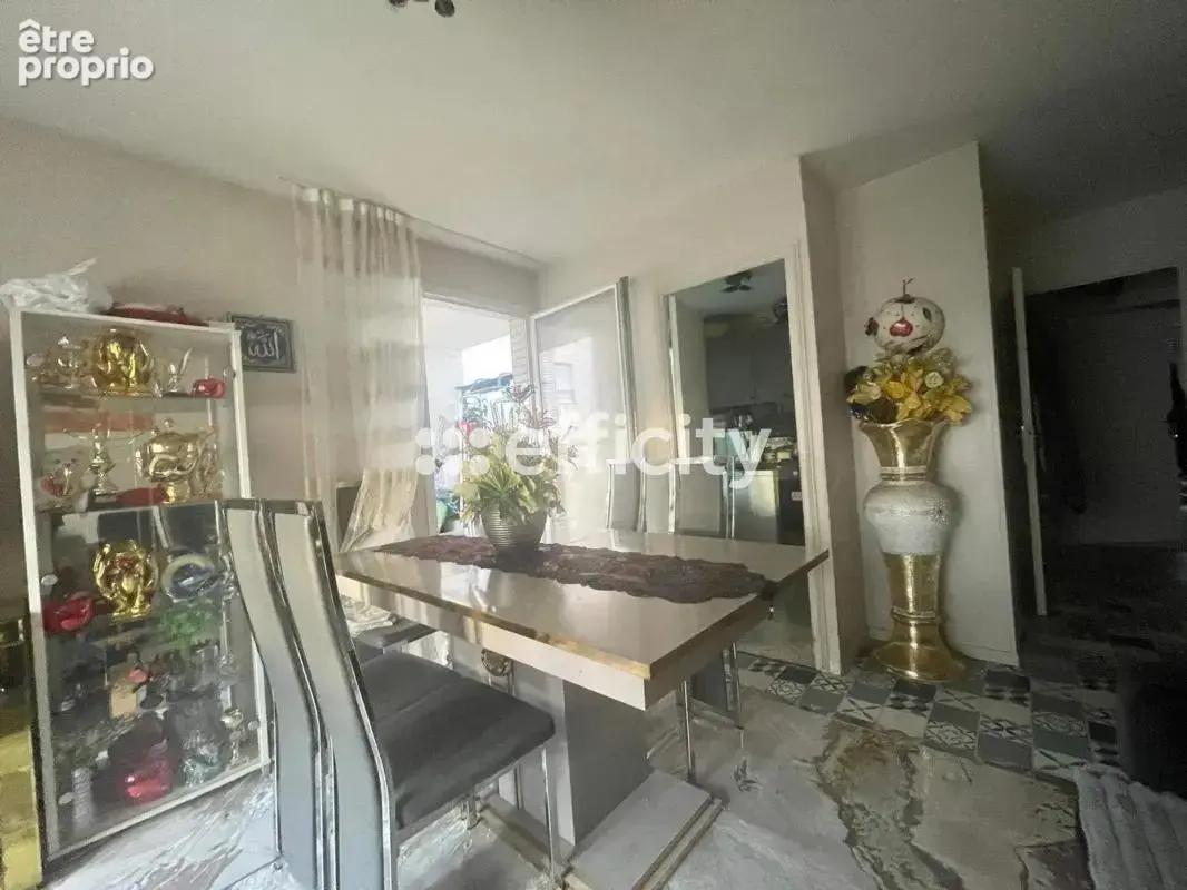 Appartement à VIGNEUX-SUR-SEINE