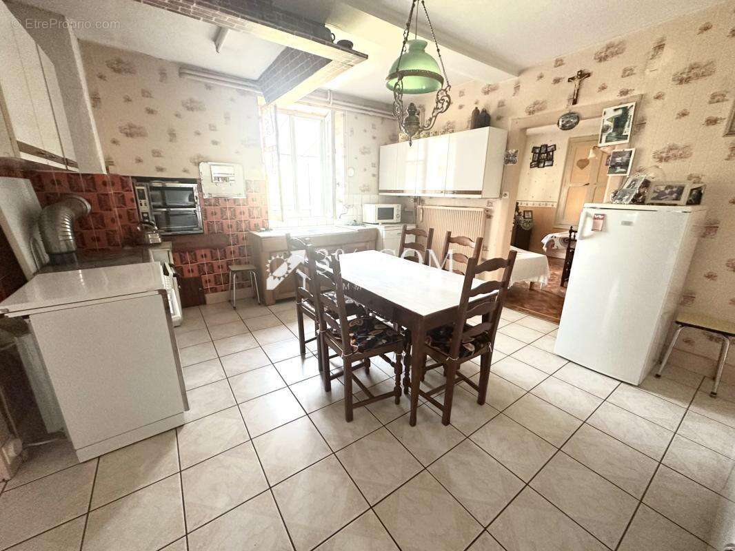 Maison à SAINT-SAUVEUR