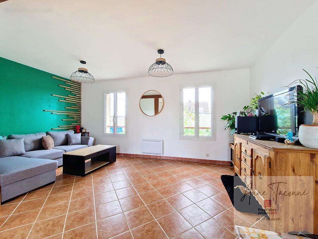 Maison à AULNAY-LA-RIVIERE