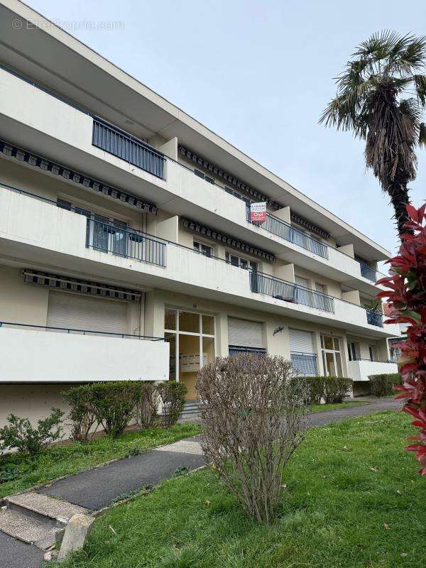 Appartement à BILLERE