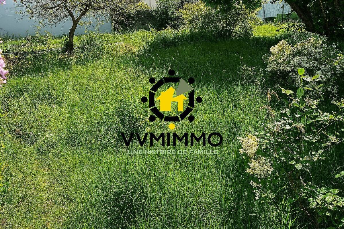 Terrain à SAINT-MARS-DU-DESERT