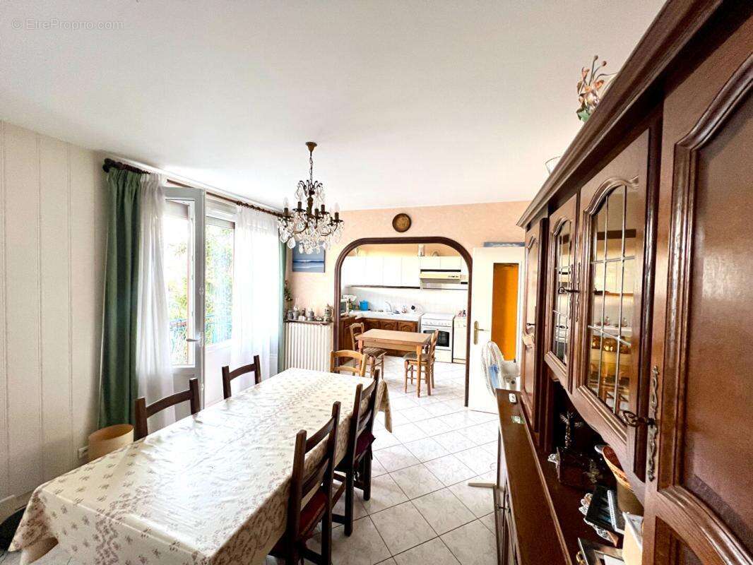 Maison à AIGUEPERSE